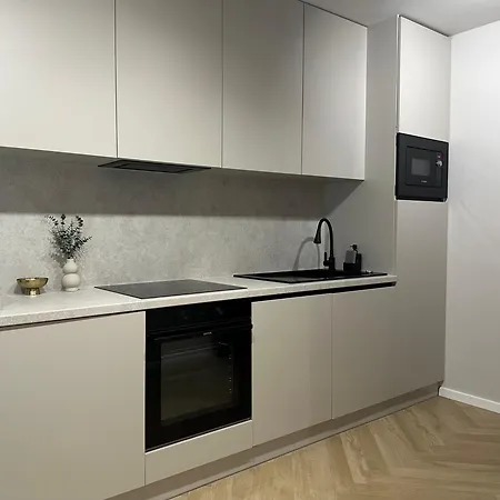 H52 Home-free Private Parking Debrecen