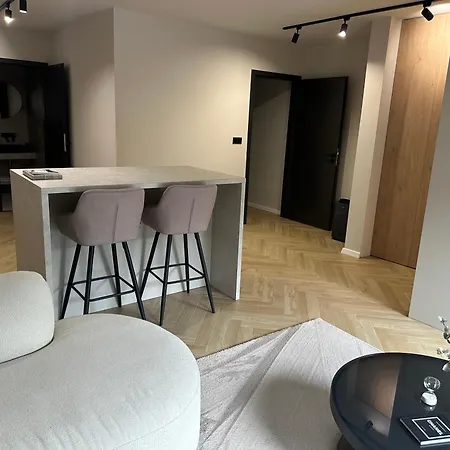 Apartment H52 Home-free Private Parking *
